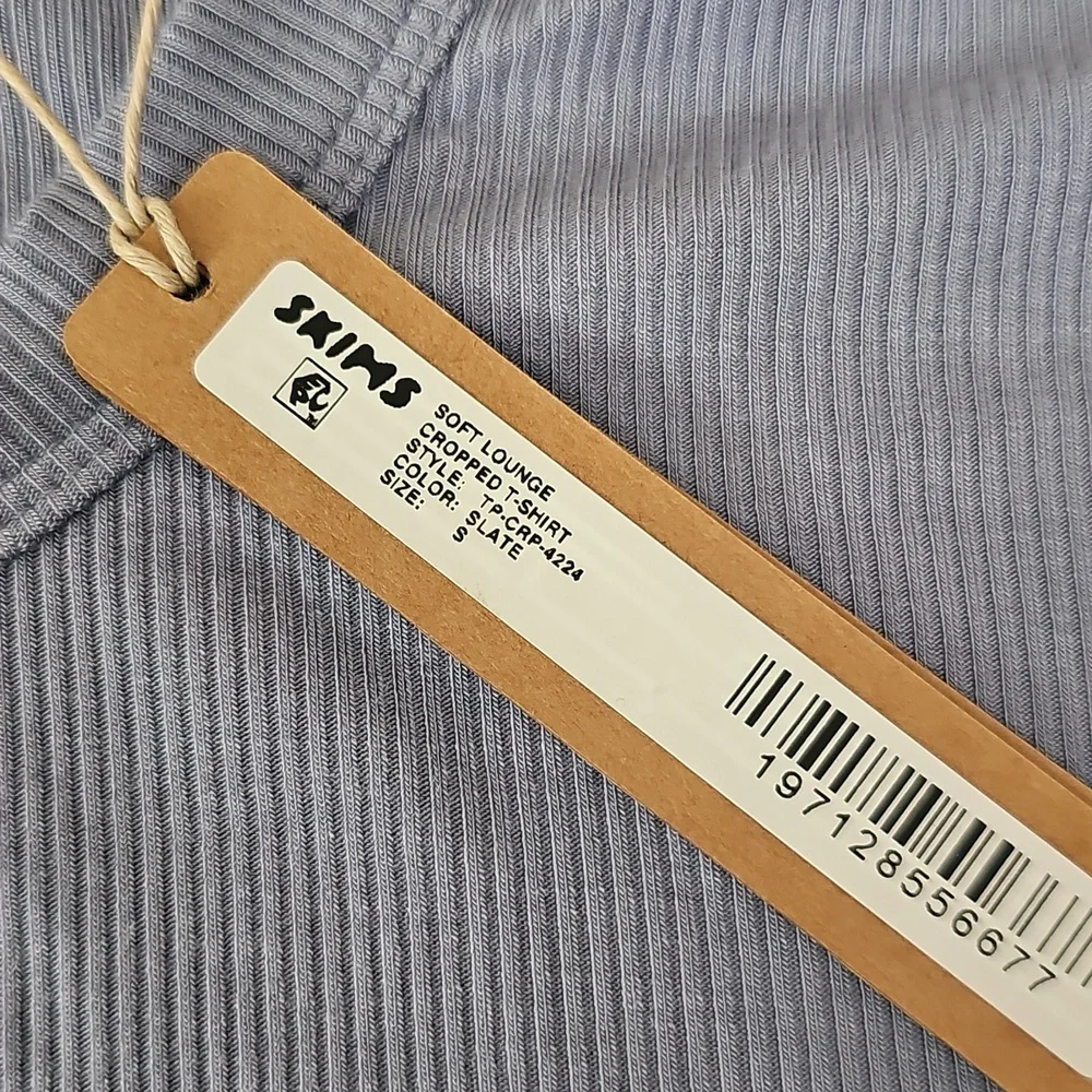 Skims Soft Lounge Cropped Tshirt - Picture 2 of 4